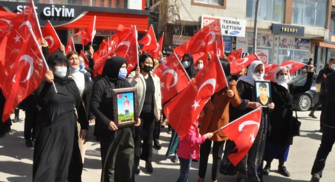 Şırnak anneleri 'Kahrolsun PKK' sloganlarıyla yürüdü